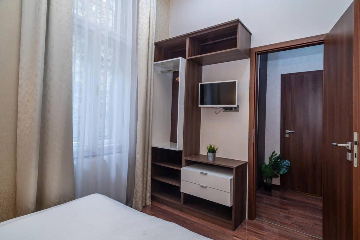 Central Luxy Design Apartment 布达佩斯 外观 照片